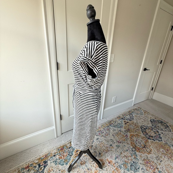 J Crew Factory | Striped Tie-Waist T-shirt Dress | M - Picture 3 of 3
